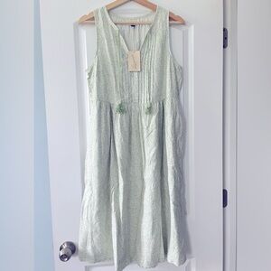 Universal thread sleeveless dress